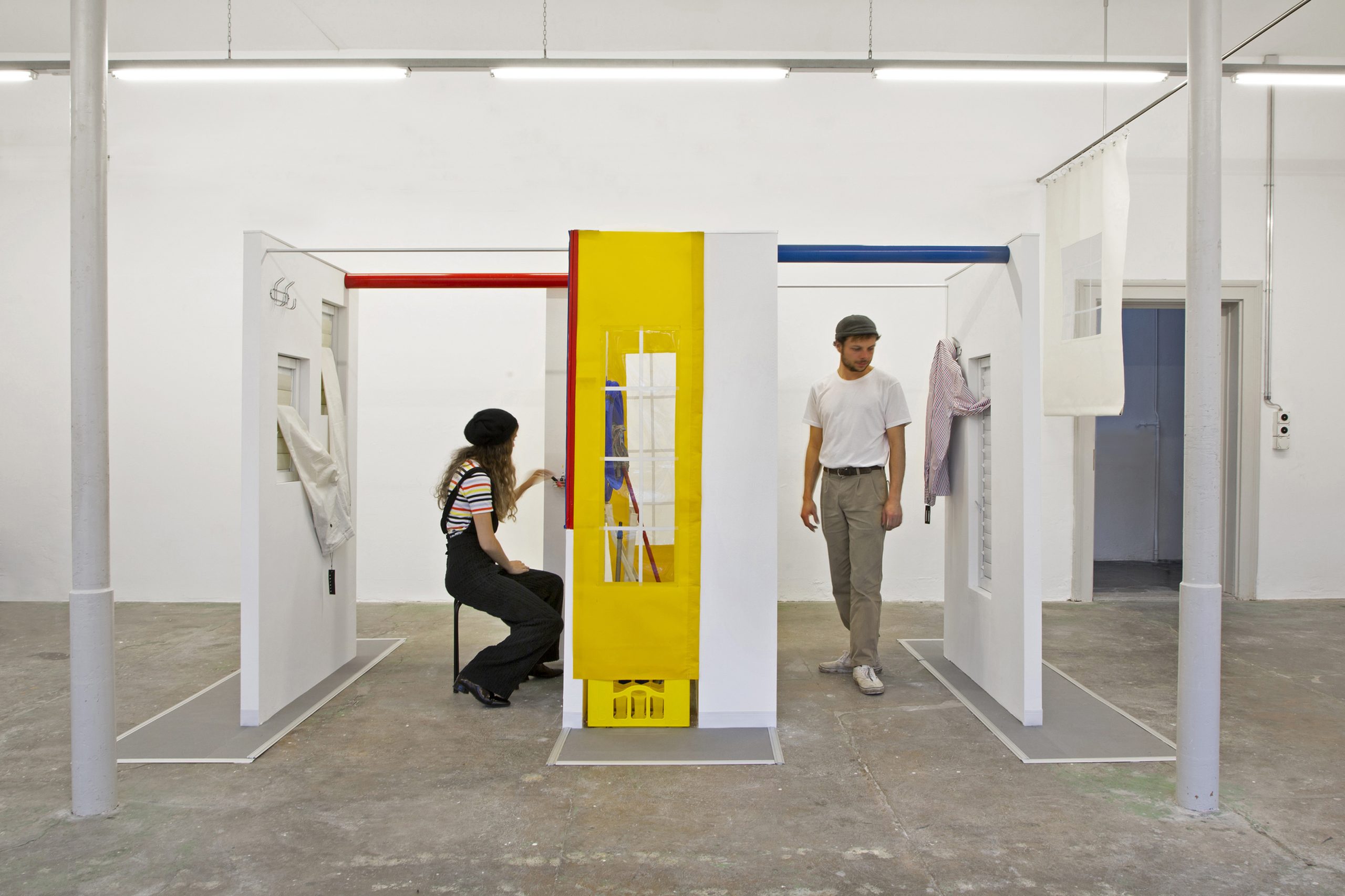 Hilla_Toony_Navok_Rolling_Rooms_On_Curating_003